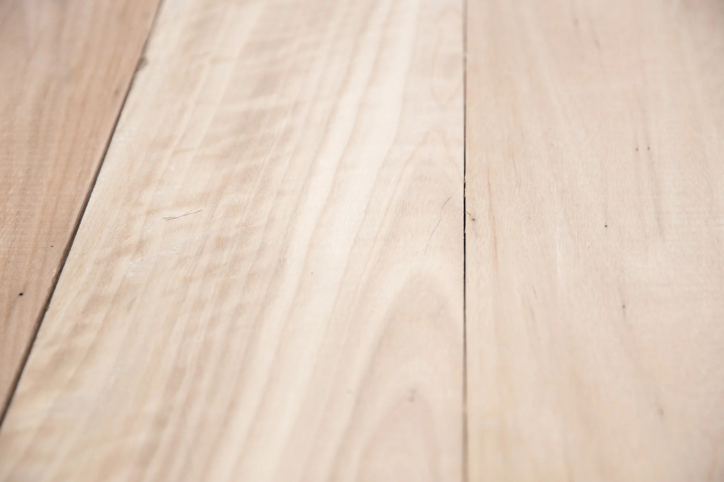 Blackbutt 200 x 25mm – Standard Grade, Kiln Dried, Rough Sawn Joinery Timber