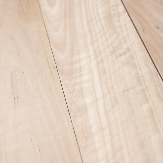 Blackbutt 200 x 25mm – Standard Grade, Kiln Dried, Rough Sawn Joinery Timber