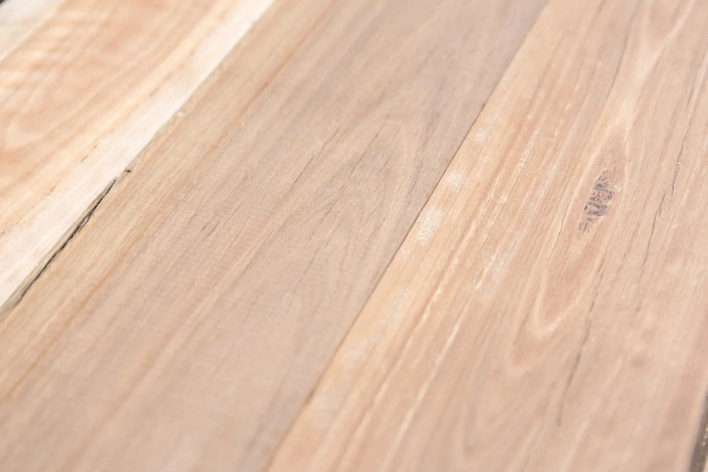 Queensland Spotted Gum 150 x 38mm – Select Grade, Kiln Dried, Rough Sawn Joinery Timber