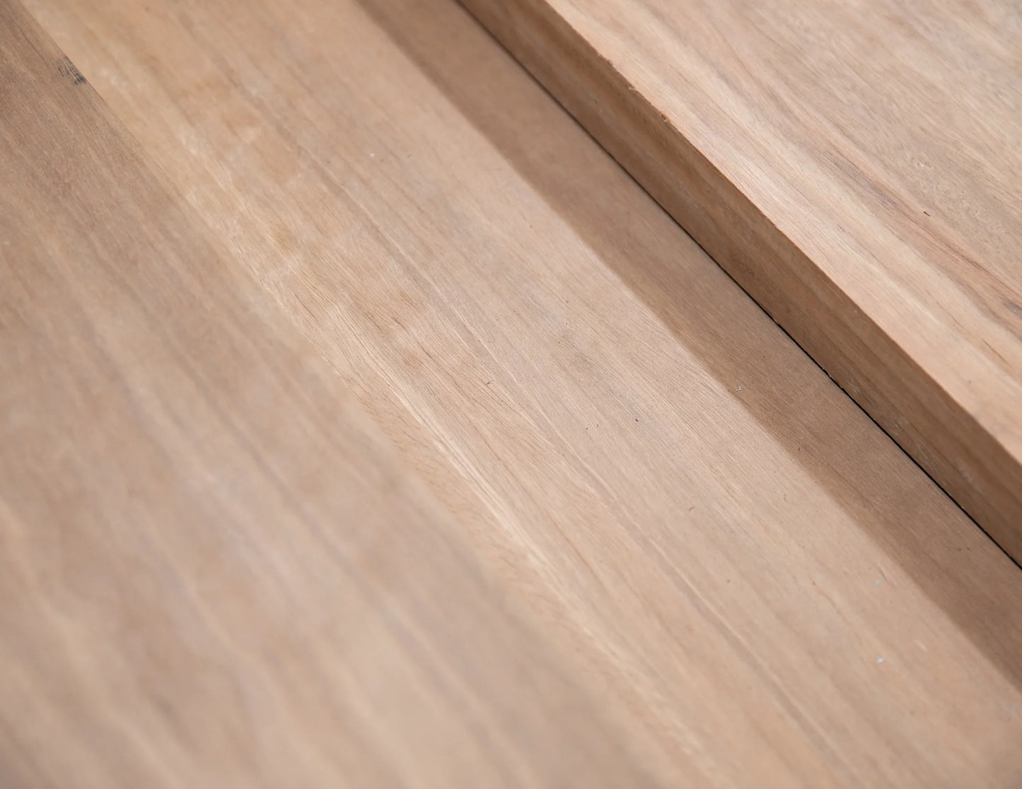 Queensland Spotted Gum 150 x 38mm – Select Grade, Kiln Dried, Rough Sawn Joinery Timber